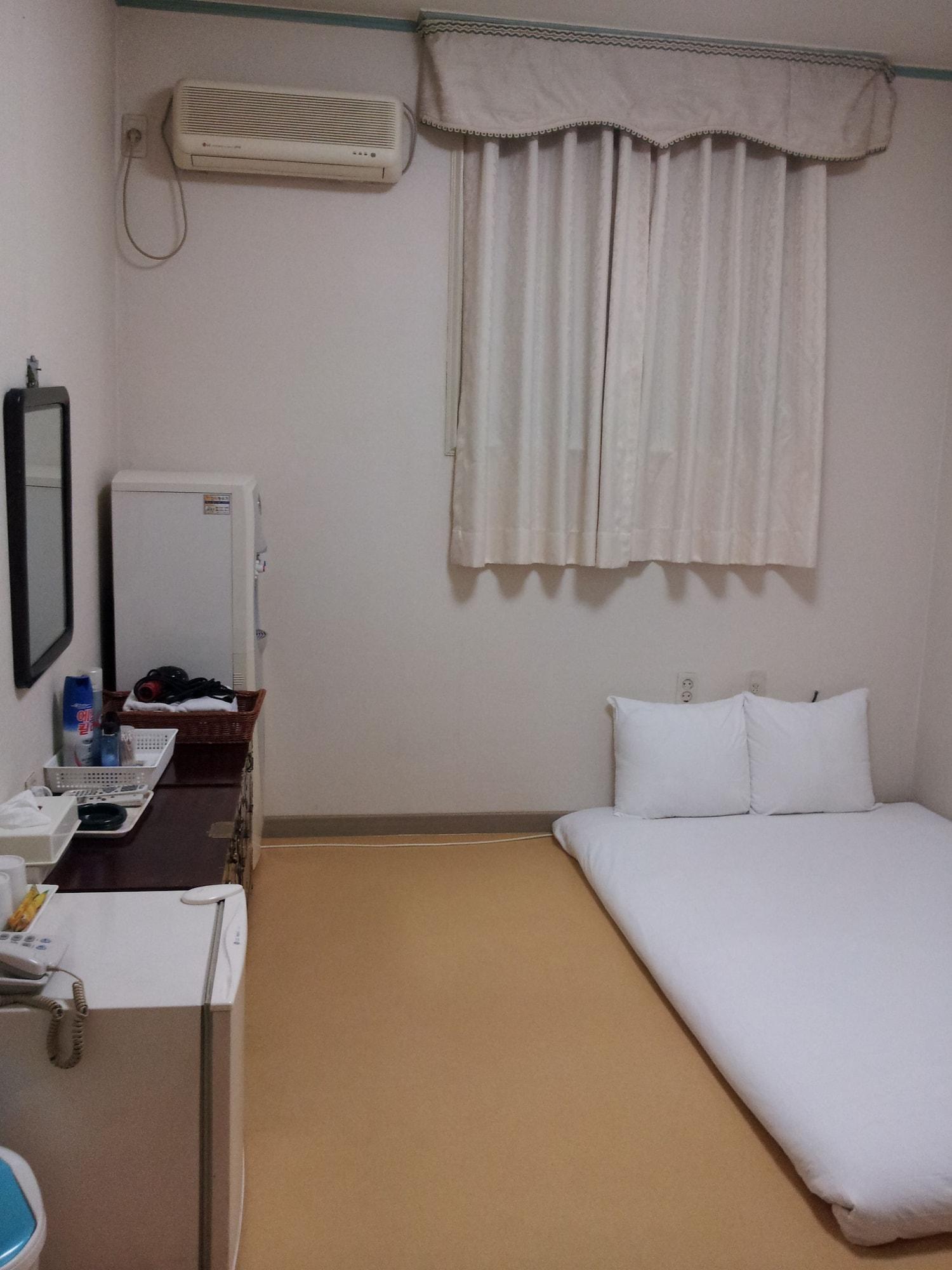 Saerim Hotel Сеул Экстерьер фото